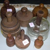 Seven round wooden cup type mo