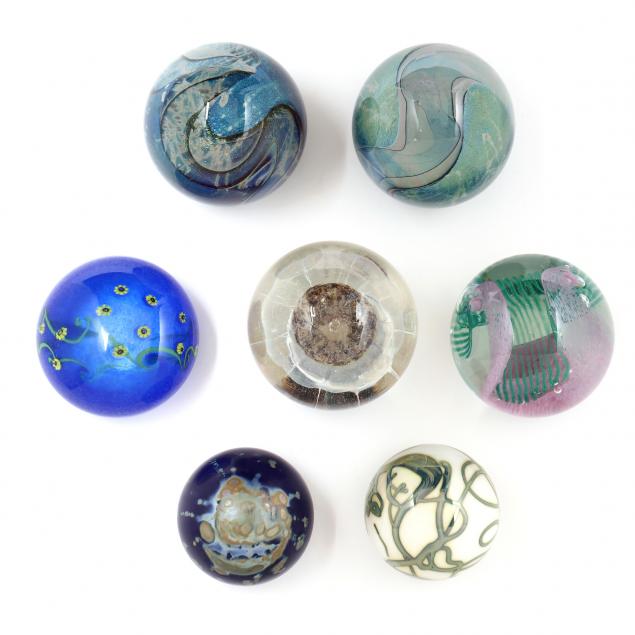 SEVEN SIGNED ART GLASS PAPERWEIGHTS