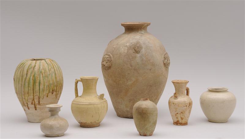 SEVEN TANG AND LATE POTTERY VESSELS