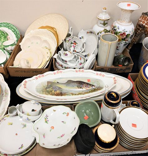SEVEN TRAY LOTS OF PORCELAINSeven
