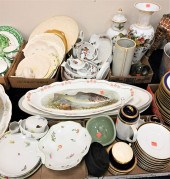 SEVEN TRAY LOTS OF PORCELAINSe