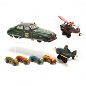 SEVEN VINTAGE TIN LITHO TOYS (