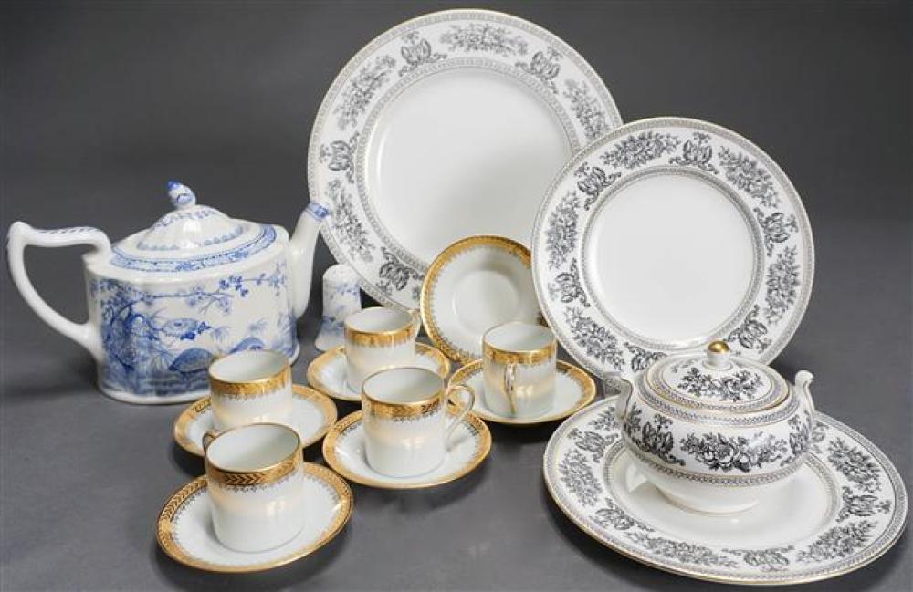 SEVENTEEN EUROPEAN CERAMICS BY