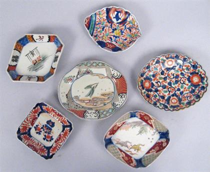 Seventeen Japanese imari trays   
