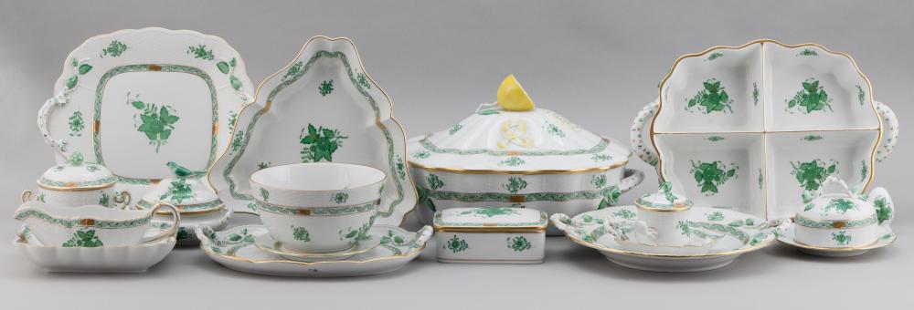 SEVENTEEN PIECES OF HEREND "GREEN