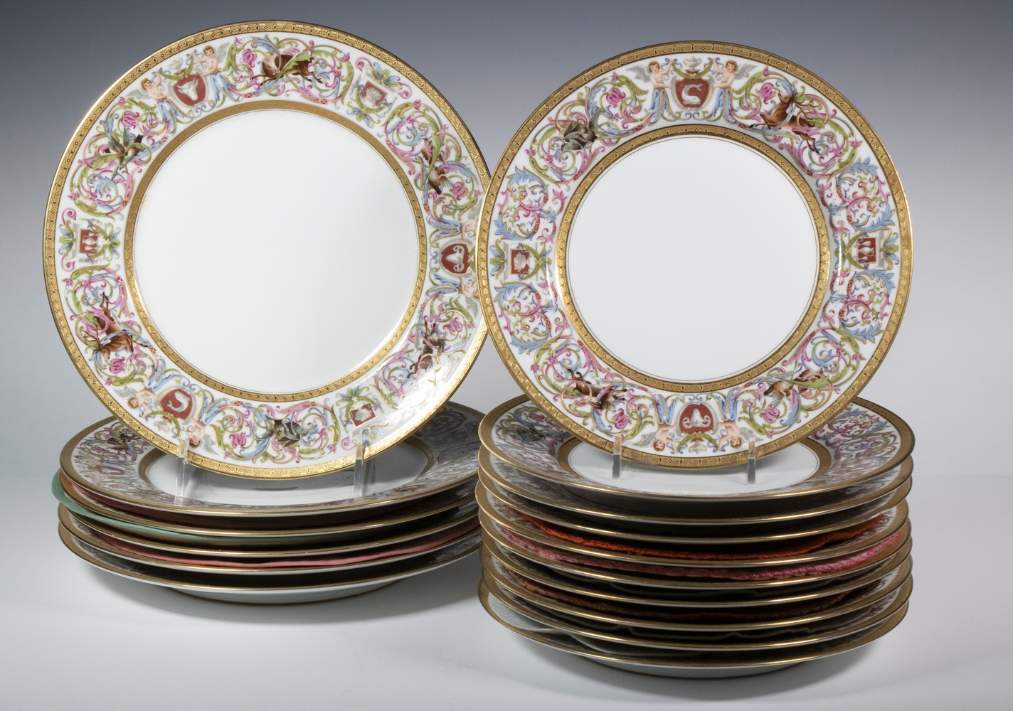 SEVRES CHATEAU DE ST. CLOUD
