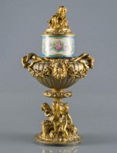 SèVRES STYLE GILDED CENTRE PIE