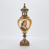 SEVRES STYLE PORCELAIN URN QUE