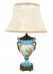 SEVRES-STYLE PORCELAIN URNmoun
