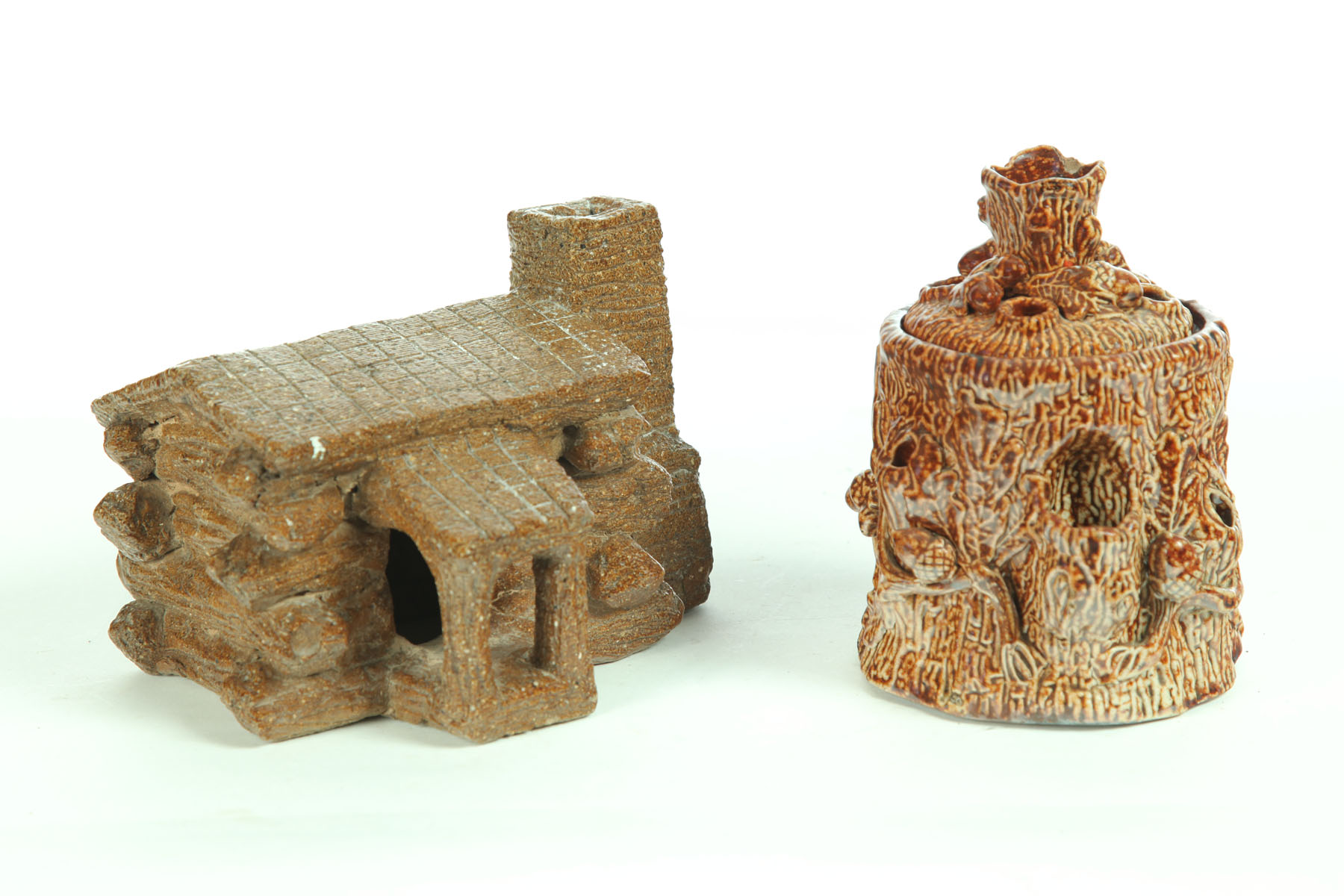 SEWERTILE CABIN AND TOBACCO JAR. 