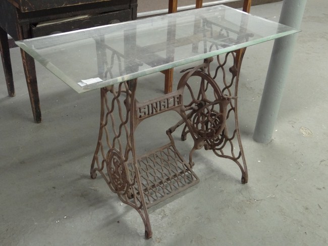 Sewing machine base glass top