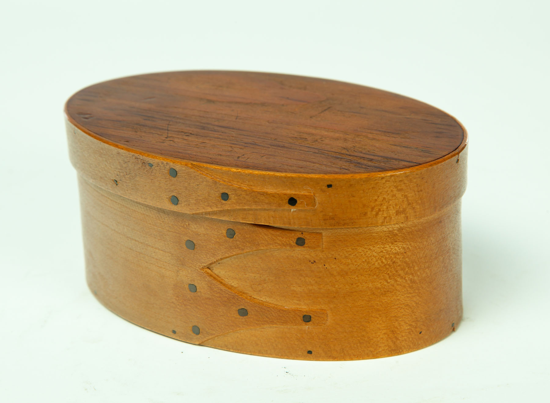 SHAKER BOX.  Late 19th century.