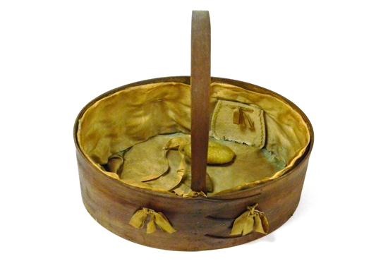 Shaker sewing box  oval with
