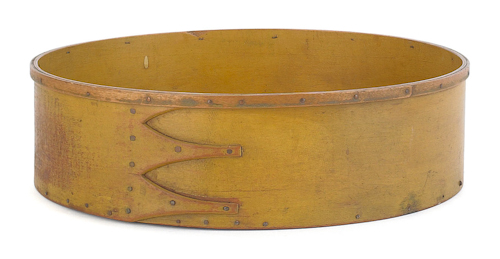 Shaker three-finger spit box 19th