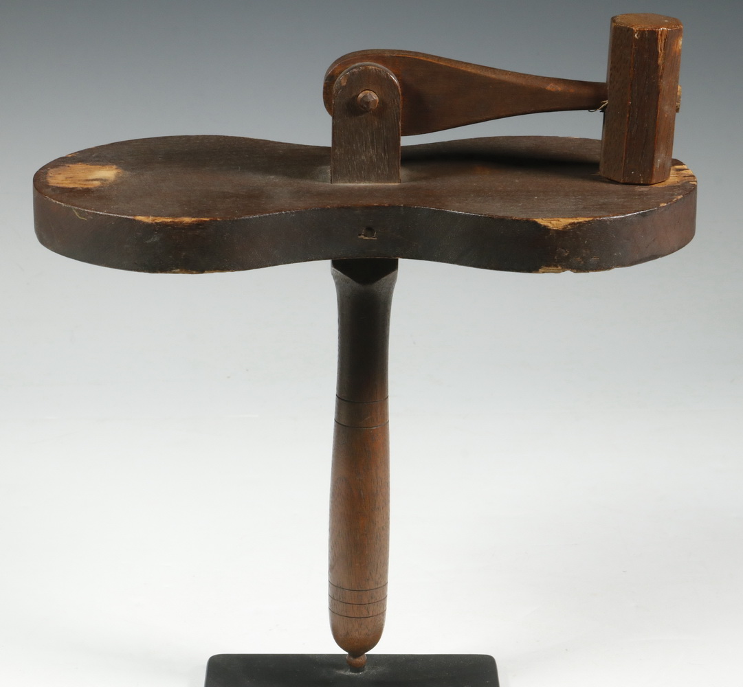 SHAKER WOODEN CLACKER Unusual