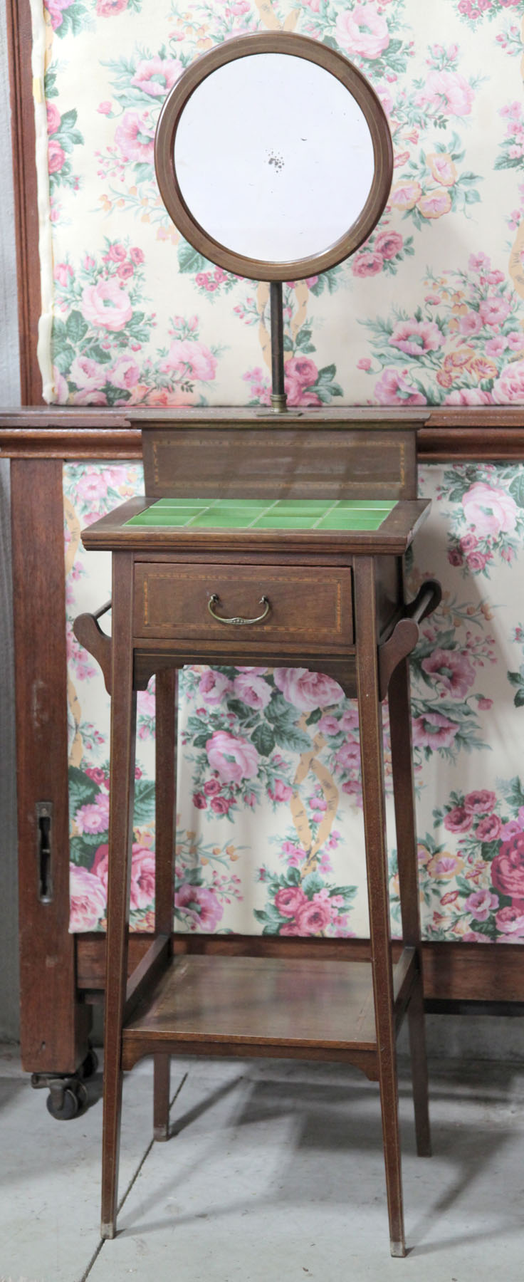 SHAVING STAND.  England  late