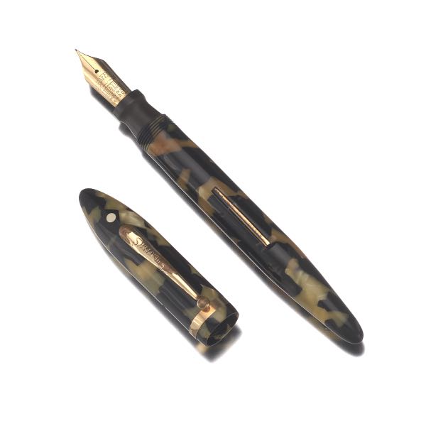 SHEAFFER FOUNTAIN PEN   Black and