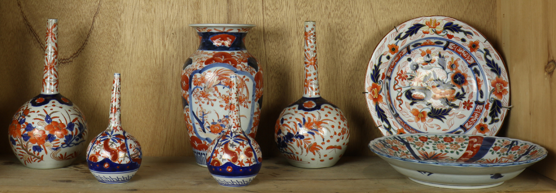 SHELF OF JAPANESE IMARI WARES Shelf