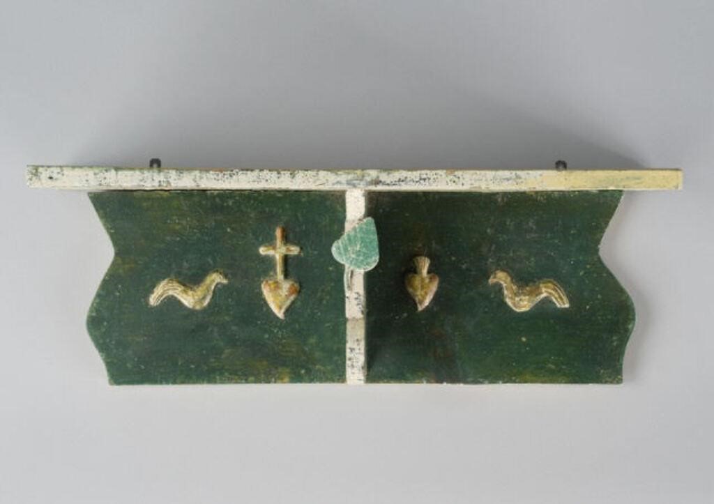 SHELF WITH ROOSTERS AND HEARTSA