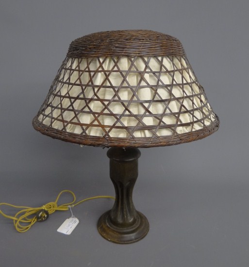 Shell art lamp with shade.22