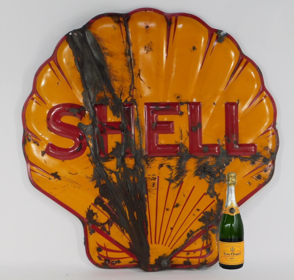 SHELL PECTEN EMBOSSED PORCELAIN