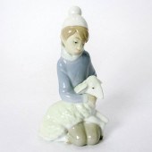 SHEPHERD WITH LAMB 1004676 - L