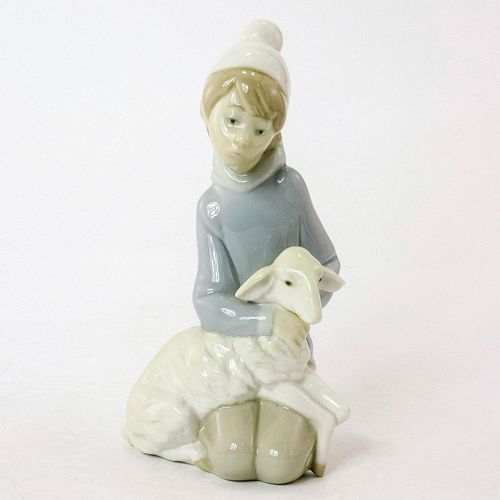 SHEPHERD WITH LAMB 1004676 - LLADRO