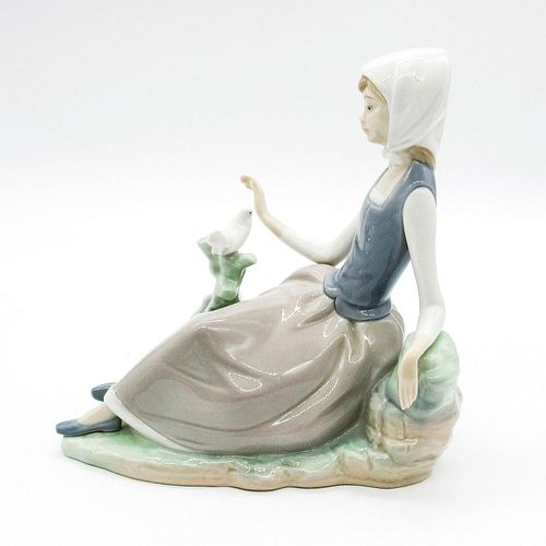 SHEPHERDESS WITH DOVE 1004660 -