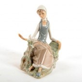 SHEPHERDESS WITH DOVE 1004660