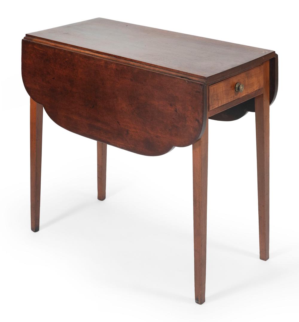 SHERATON DROP-LEAF TABLE LATE