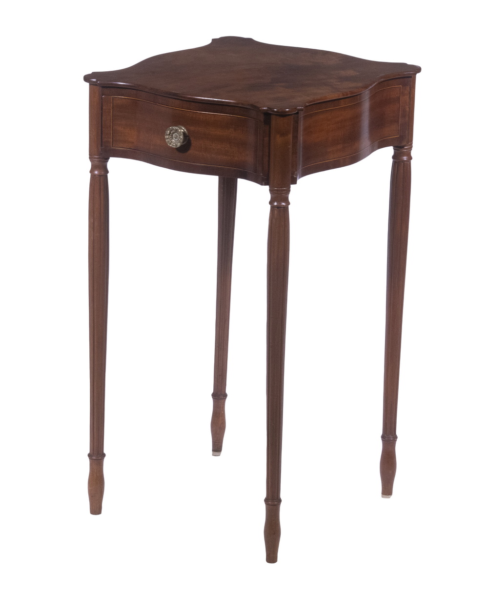 SHERATON SHAPED TOP LAMP STAND