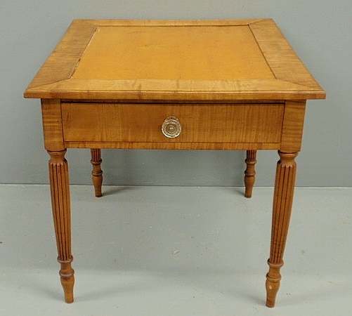 Sheraton style maple end table with