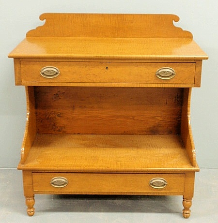 Sheraton tiger maple side server