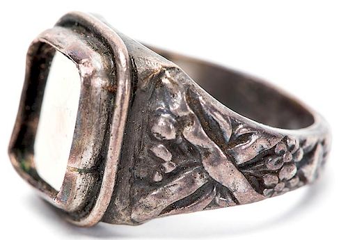 SHINER RING.Shiner Ring. Circa