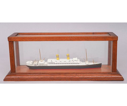 SHIP MODEL S.S. ROTTERDAMSmall wood