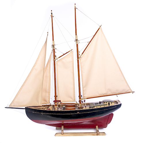 SHIP MODELGood Condition: . Shows