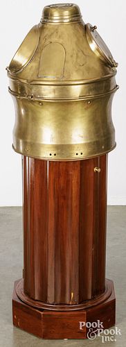 SHIP&#039;S BINNACLEShip's binnacle