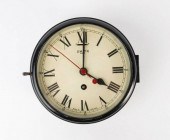 SHIP'S BULKHEAD WALL CLOCKAn e