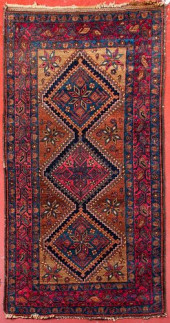 SHIRVAN GEOMETRIC RUG, 6&#039;
