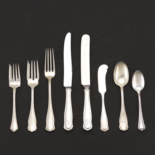 SHREVE & CO. STERLING FLATWARE SET