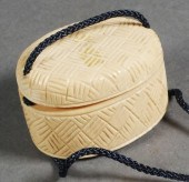SHUNGA EROTIC TRICK CARVED IVO