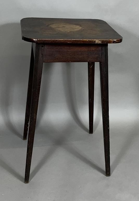 SIDE TABLE CA. 1810; IN WALNUT WITH