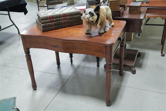 SIDE TABLE. Cherry  square nail