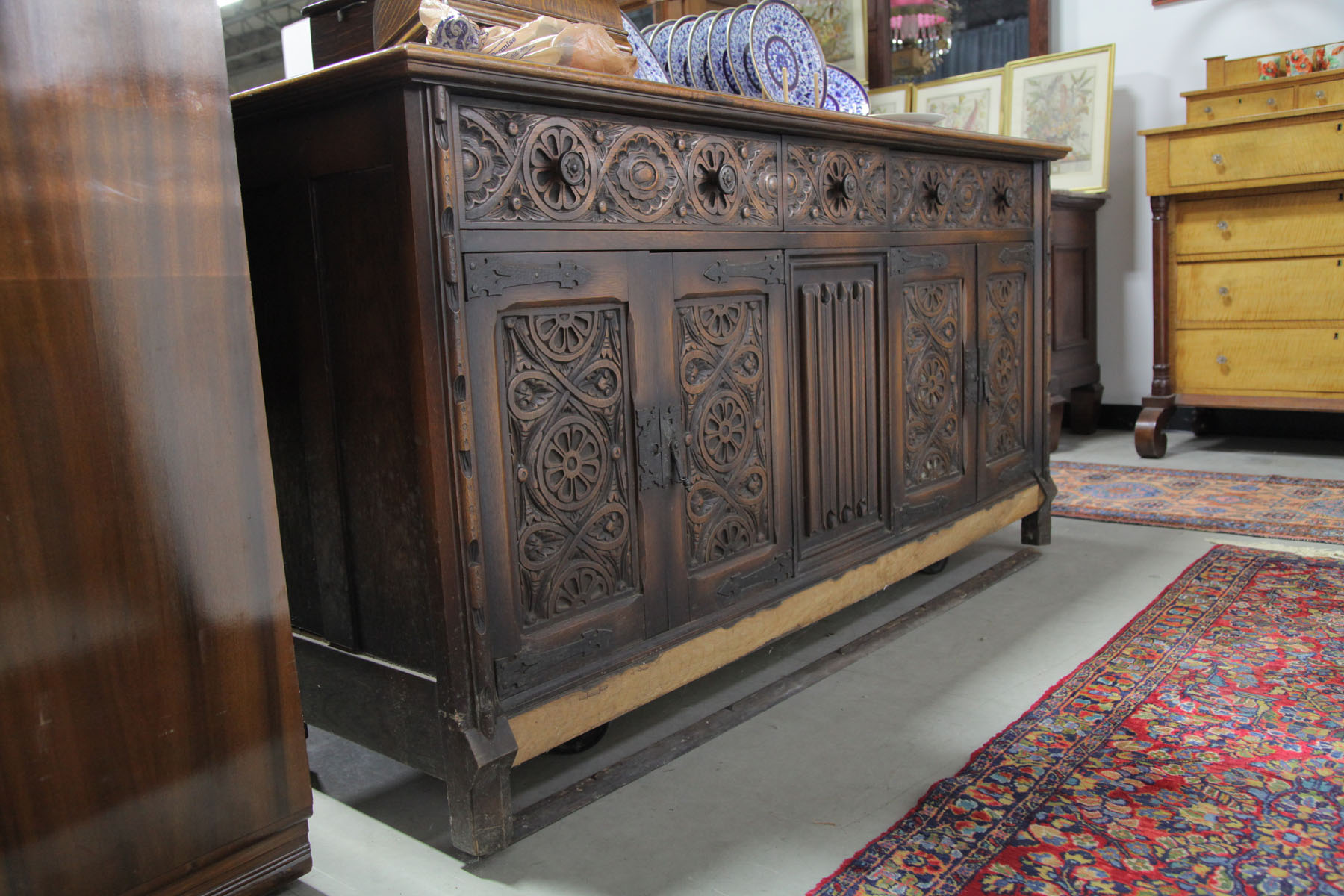 SIDEBOARD.  European  early 20th