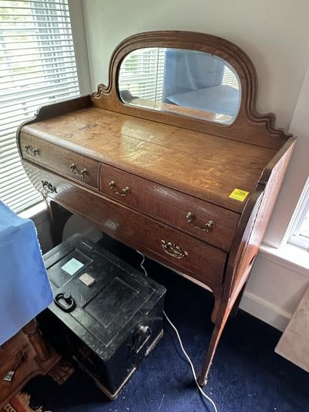 SIDEBOARD OAK, 3 DRAWER WITH