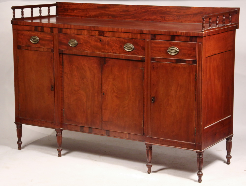 SIDEBOARD - Sheraton Period