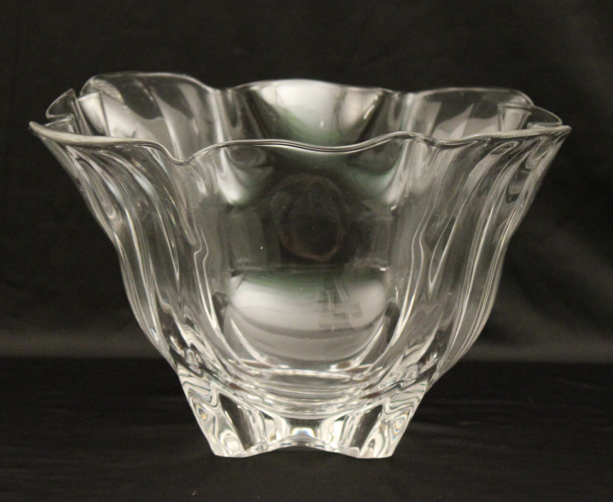 SIGNED 10" STUEBEN QUATREFOIL