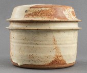 SIGNED AMERICAN ART POTTERY DU