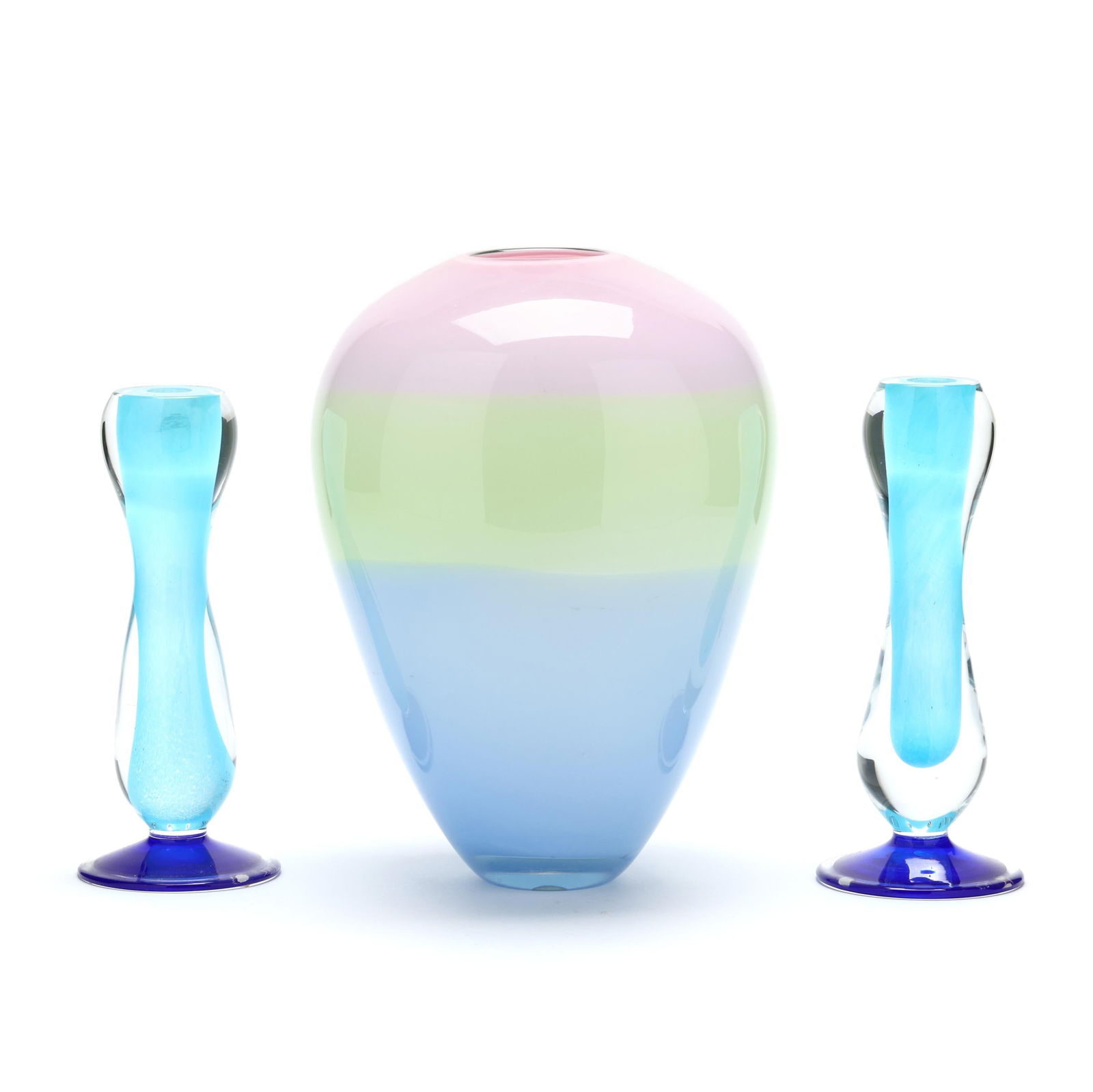 SIGNED ART GLASS VASE AND PAIR OF