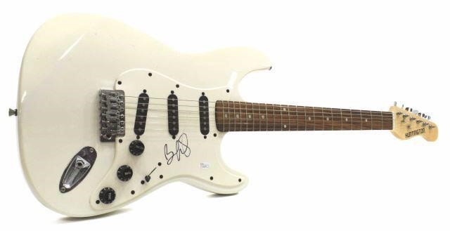 SIGNED BRAD PAISLEY JSA CERTIFIED